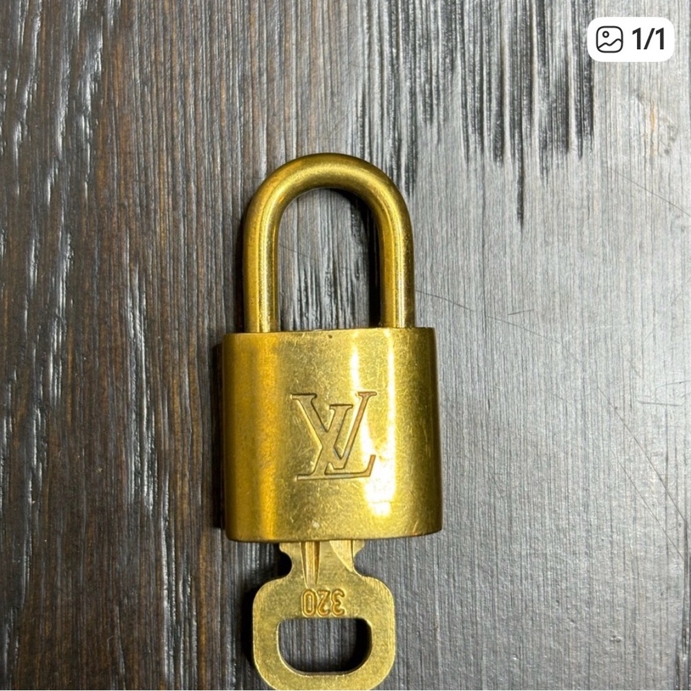 Louis Vuitton Gold Padlock with key #320